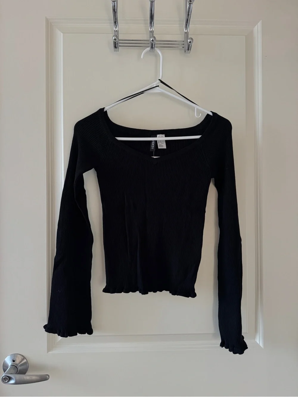 H&M Black Ribbed Scoop-Neck Long Sleeve Top, NWT
